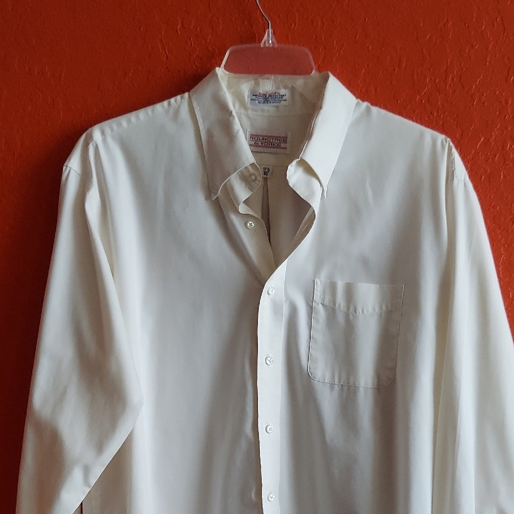 Dillard's Roundtree & Yorke Mens White Dress Shirt 17.5 Neck